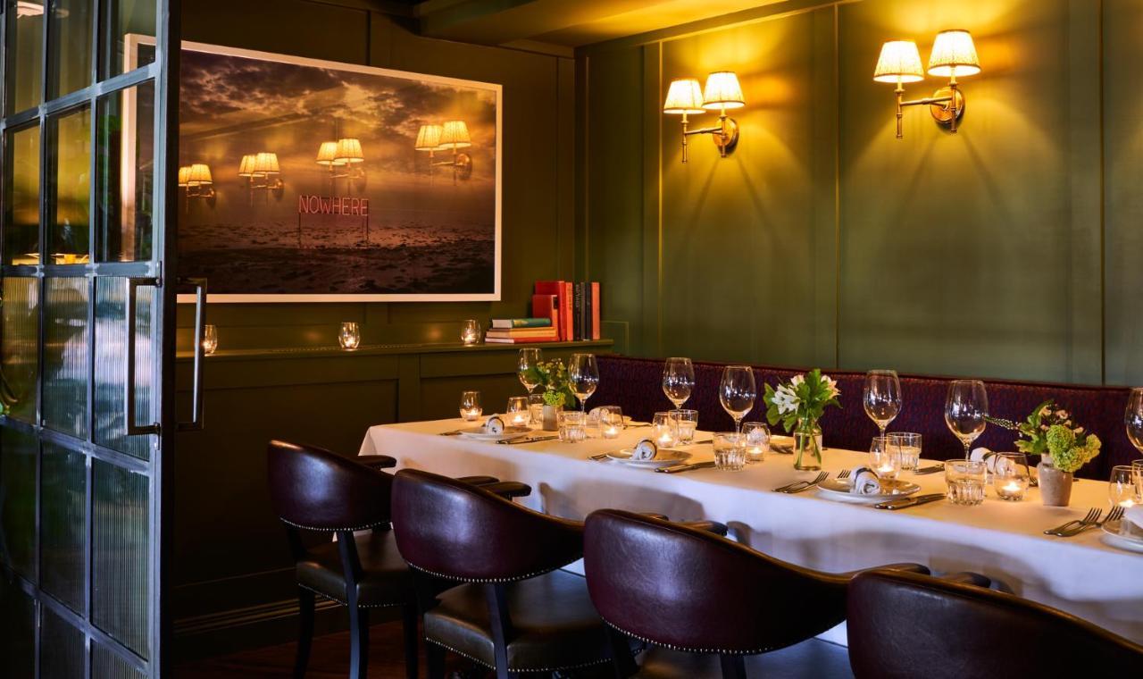 The Mitre, Hampton Court Kingston upon Thames (Greater London) Exterior foto The private dining room at the restaurant