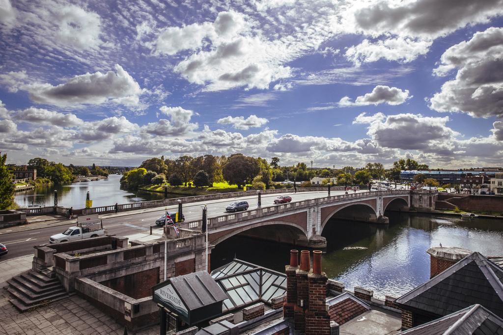 The Mitre, Hampton Court Kingston upon Thames (Greater London) Exterior foto The River Thames at Marlow